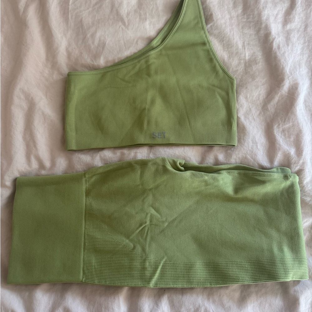 SET Active Green Leggings and Top Set